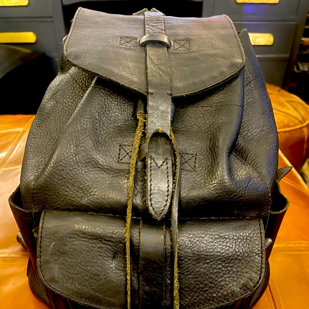 Will Leather Goods Rainier backpack Unisex. Well travelled but in great shape